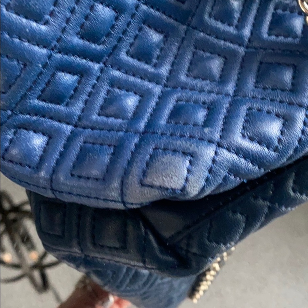 Tory Burch Quilted Diamond Tote - Navy Blue - Picture 12 of 16